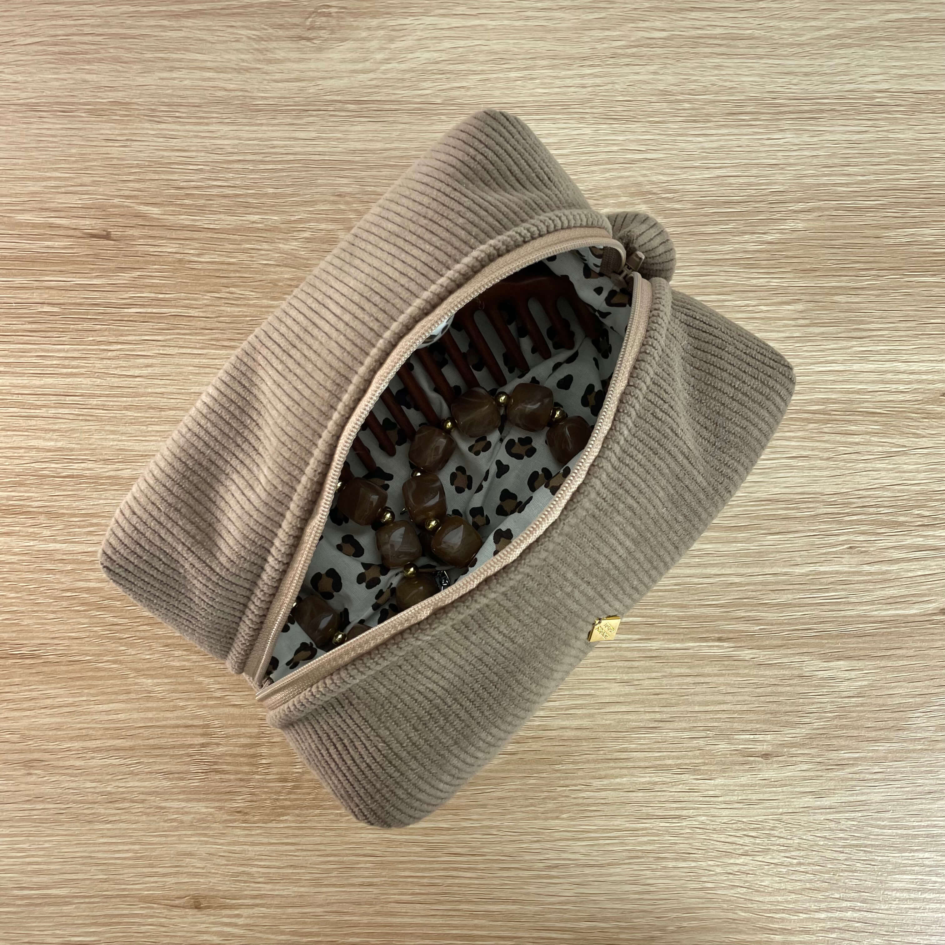Trousse velours marron