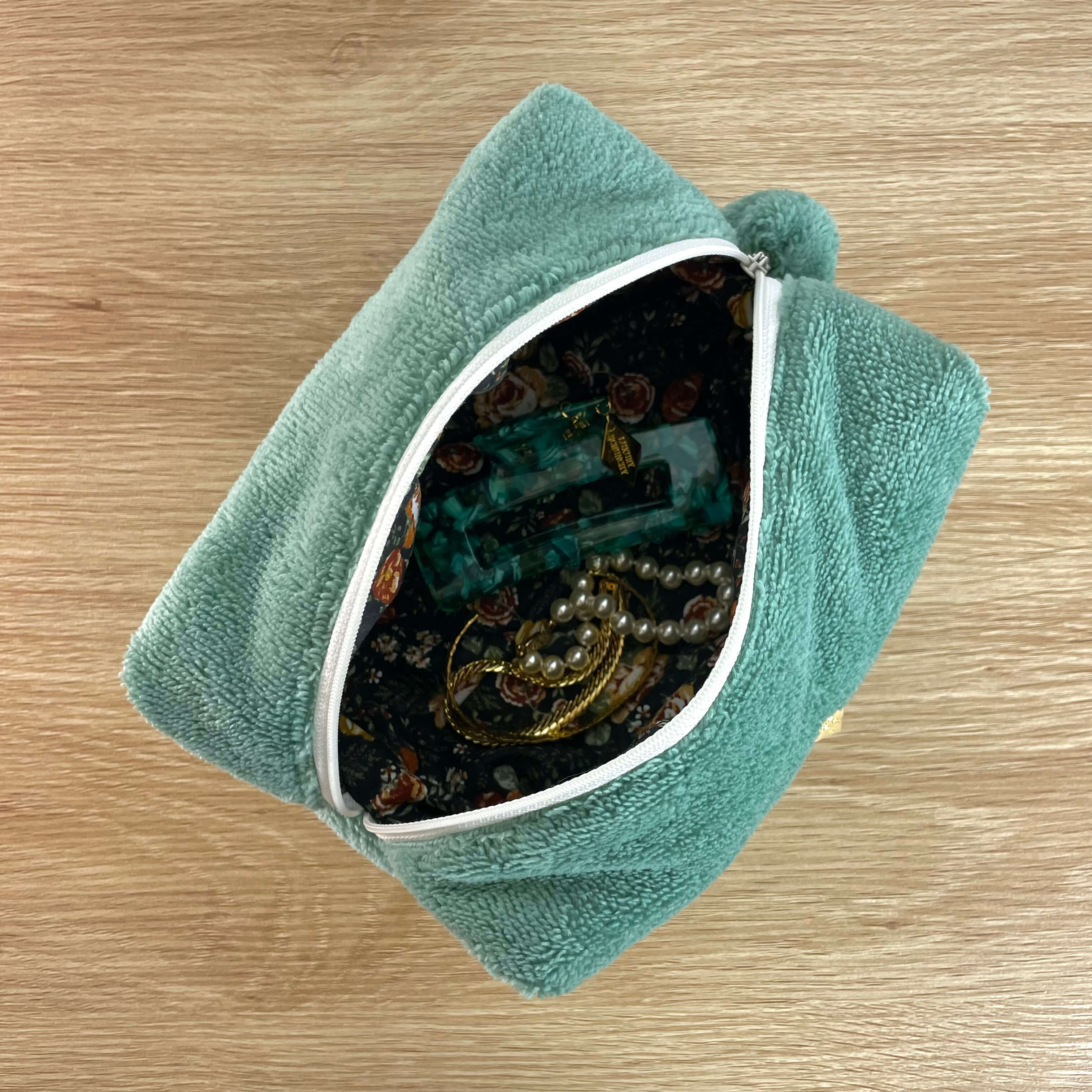 Trousse vert sauge